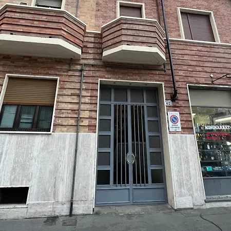 Guesthost - Jolie Maison In Lingotto