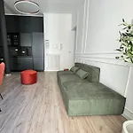 Apartment Guesthost - Jolie Maison In Lingotto