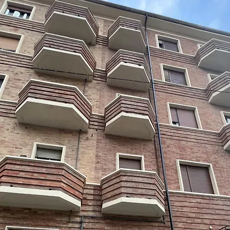 Guesthost - Jolie Maison In Lingotto Turyn